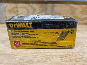 lot 71 image: DEWALT (28 degree) 3 12 in. Wire Weld Framing Nails