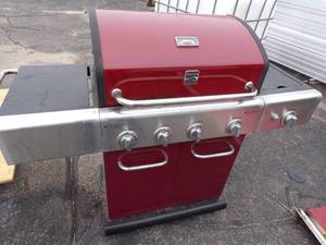lot 50 image: Kenmore Grill with cast iron Grates