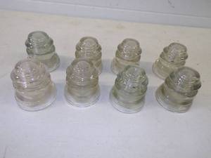 lot 9 image: 8 Vintage Insulators