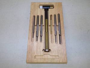 lot 26 image: Punch Set