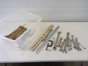 lot 34 image: Wrenches