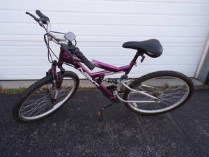 lot 52 image: Power Climber 18 Speed Bike Purple