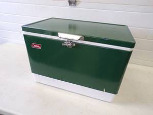 lot 55 image: Vintage Coleman Cooler