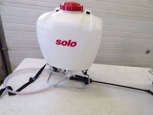 lot 109 image: Solo Back Pack Sprayer