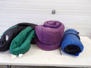 lot 112 image: 3 Sleeping Bags
