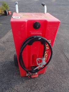 lot 124 image: Gas Caddy 30 Gallon
