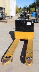 lot 15 image: 2008 Big Joe PTE-45 Electric Pallet Jack