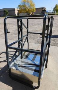 lot 16 image: JLG Personal Lift Basket - 48 x 24