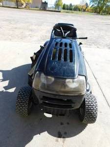 lot 33 image: MTD 42 Riding Lawn Mower
