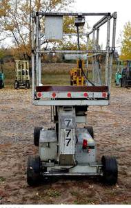 lot 11A image: Strato-Lift SRX-20 Scissor Lift
