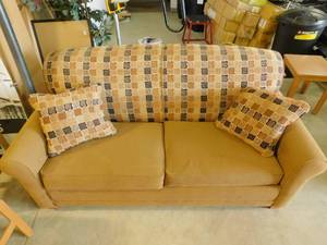 lot 4 image: RV Multi Colored Loveseat with Pillows