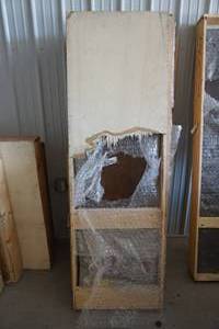 lot 27 image: Wooden Door