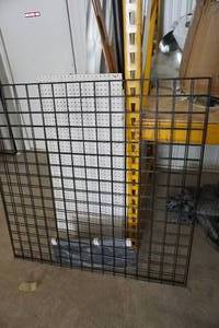 lot 52 image: Wire Shelving