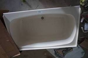 lot 53 image: RV Full Parchment Bath Tub w Front Center Drain