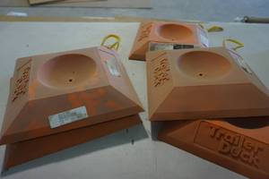 lot 107 image: 5 RV Trailer Docks