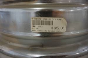 lot 115 image: 2 RV Rims