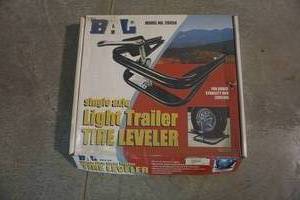 lot 122 image: BAL RV Single Axle Light Trailer Tire Leveler