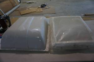lot 141 image: RV White Vent & Cover