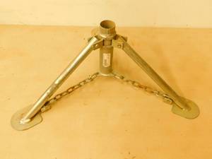 lot 257 image: RV Tripod Jack Base