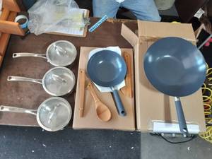 lot 44 image: 3-Belgique Sauce Pans, 2 Wok Kits With Wooden Utensils