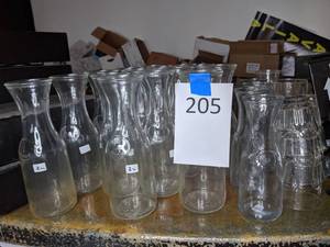 lot 205 image: Lot of Glasses and Carafes