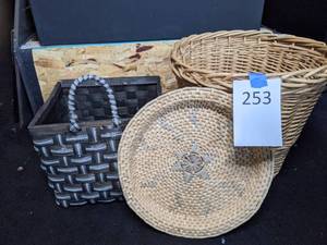 lot 253 image: Trio of Wicker Items