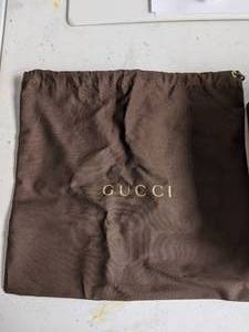 lot 19 image: GUCCI Accessories Wallet Box and Gift Bag