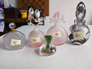 lot 45 image: Lot of Fancy Perfume Bottles