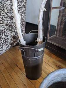 lot 452 image: Metal planter with driftwood