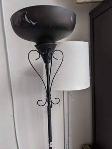 lot 461 image: Two standing lamps