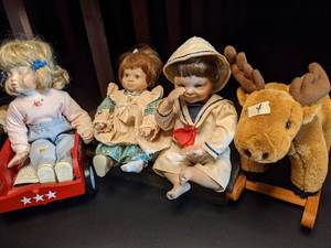 lot 101 image: Lot of Porcelain dolls