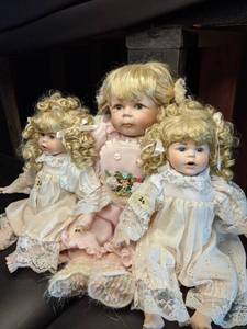 lot 107 image: Lot of Porcelain dolls