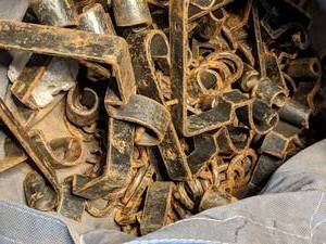 lot 123 image: Lot of Antique Iron Brackets