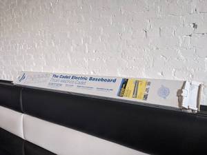 lot 413 image: 72 Baseboard Heater, new in box