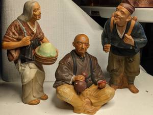 lot 127 image: Trio of Japanese Hakata Dolls