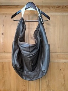 lot 336 image: Leonello Borghi Over sized bag