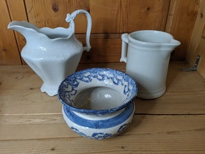 lot 351 image: Antique, Farm Chic