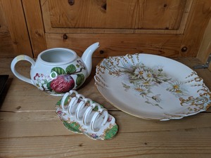 lot 355 image: China Serving Dishes