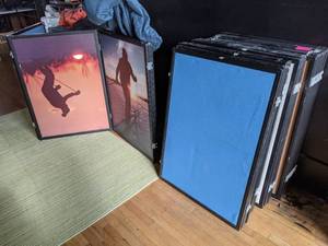 lot 512 image: Folding accordion signspartitions