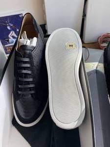 lot 305 image: Surface to Air Mens Sneakers - size 12