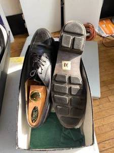 lot 306 image: Mens Prato Leather Dress Shoes - size 12
