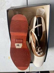 lot 59 image: Mens Amazonas Saddle Shoes - size 12D