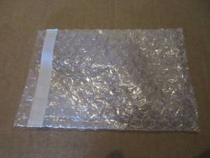 lot 80 image: Small Bubble Pouches