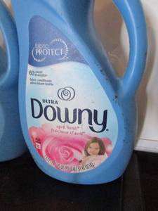 lot 20 image: Downy Fabric Softener