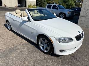 lot 1 image: 2012 BMW 335i Convertible