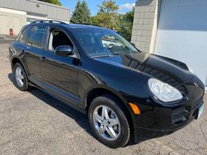 lot 5 image: 2006 Porsche Cayanne S