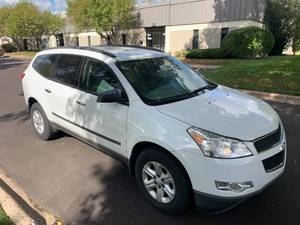 lot 7 image: 2009 Chevrolet Traverse LS FWD