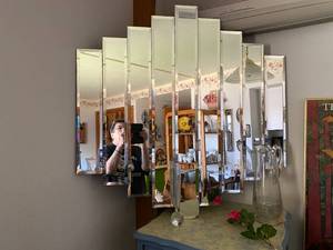 Unique Mirror