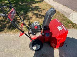 Yard Machines 5HP Snow Blower
