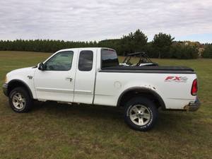 lot 4 image: 2002 Ford F150 Supercab XLT FX4